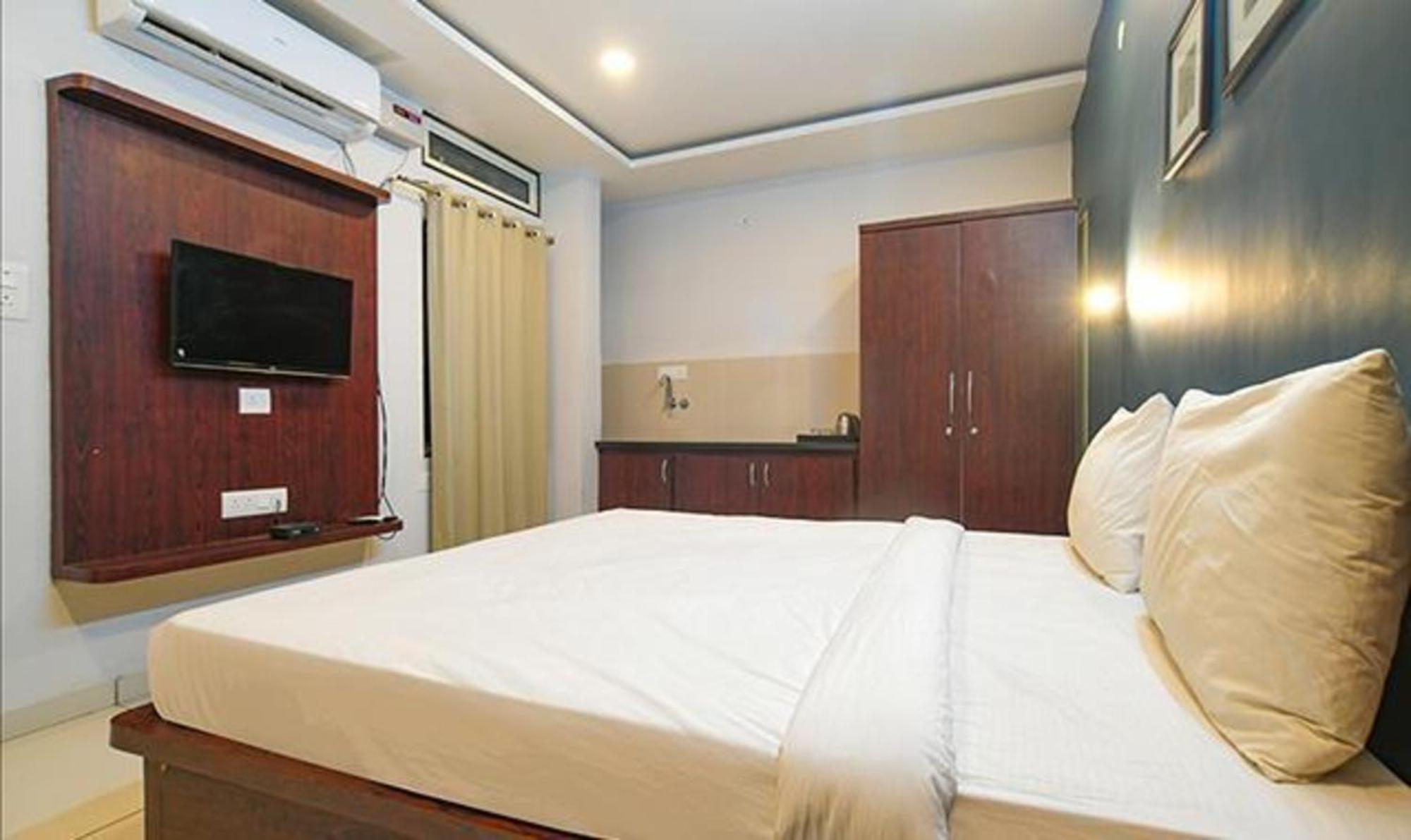 Fabexpress Sagar Sky Hotel อินดอร์ ภายนอก รูปภาพ